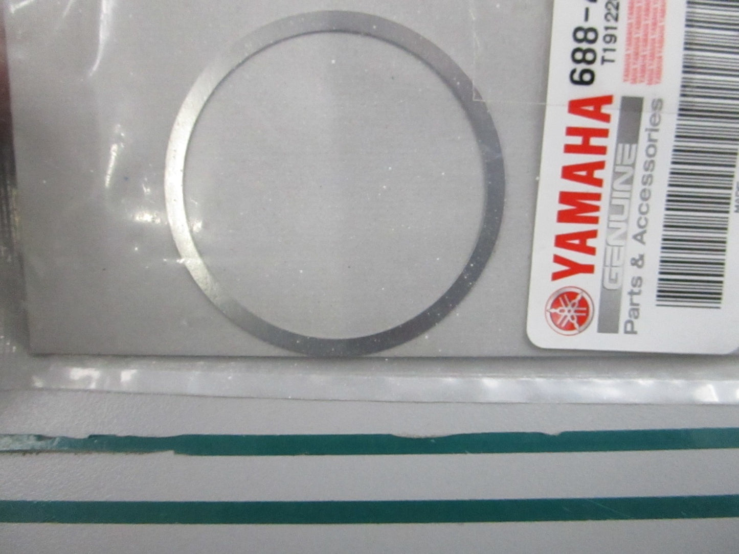 NEW OEM 688-45587-40-00 Yamaha (T:0.30mm) Shim 0810