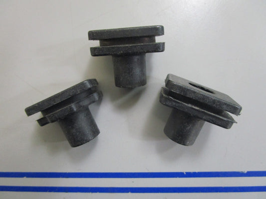 *NEW OEM* (LOT OF 3) 0810 Suzuki Grommet 39603-93900