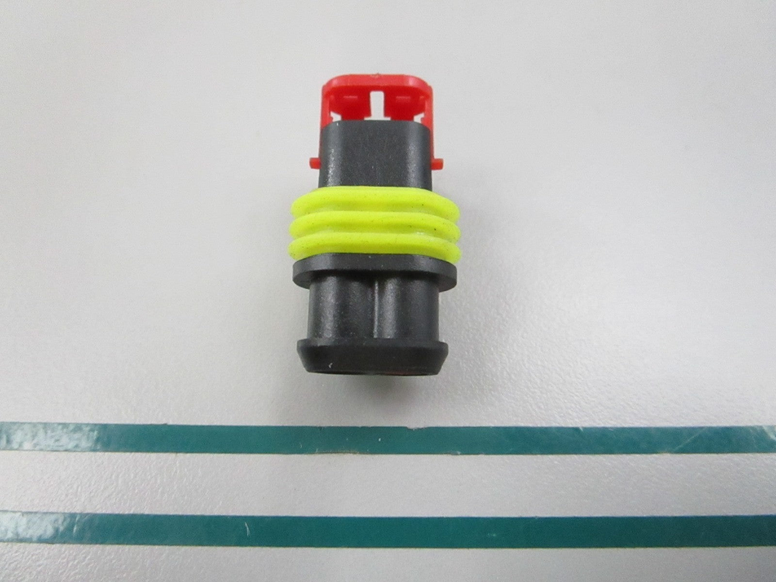 NEW OEM 3011153 OMC Johnson Evinrude 2 Position Plug Connector & Seal 0810