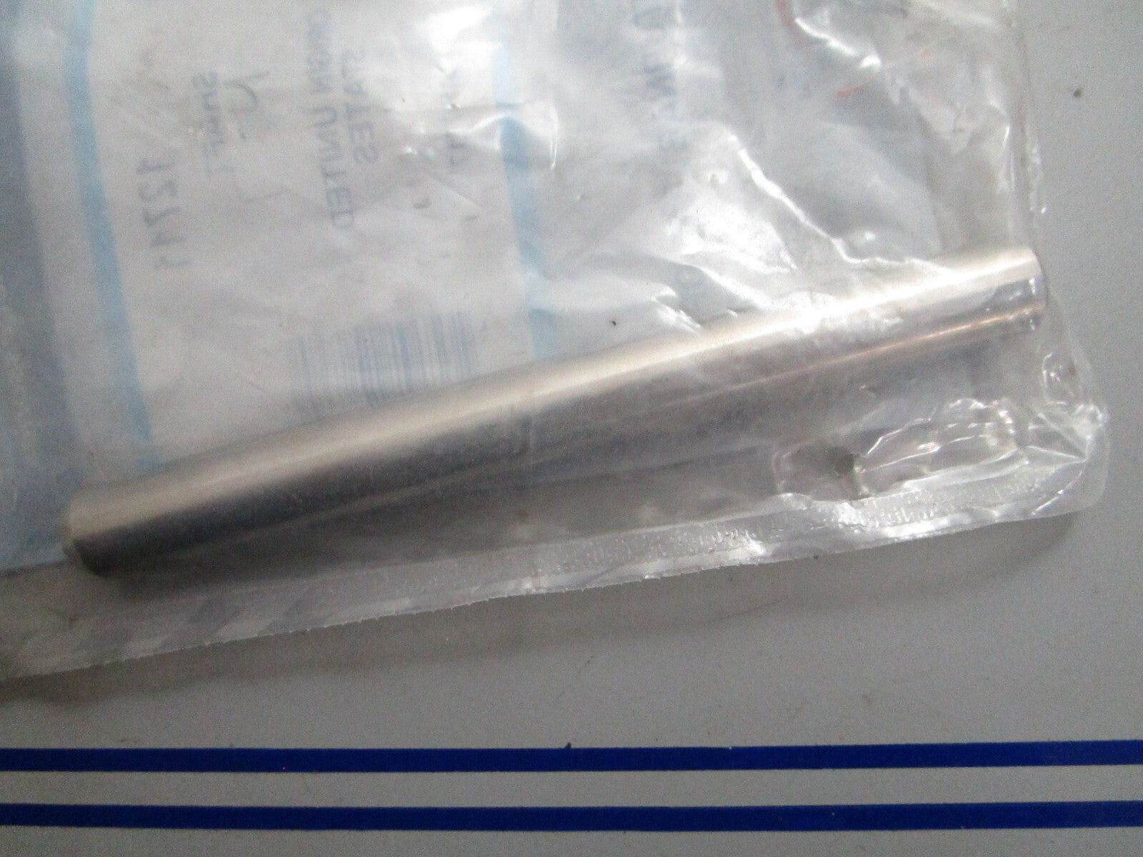 *NEW OEM* 0820 Mercury Quicksilver Shaft 12711