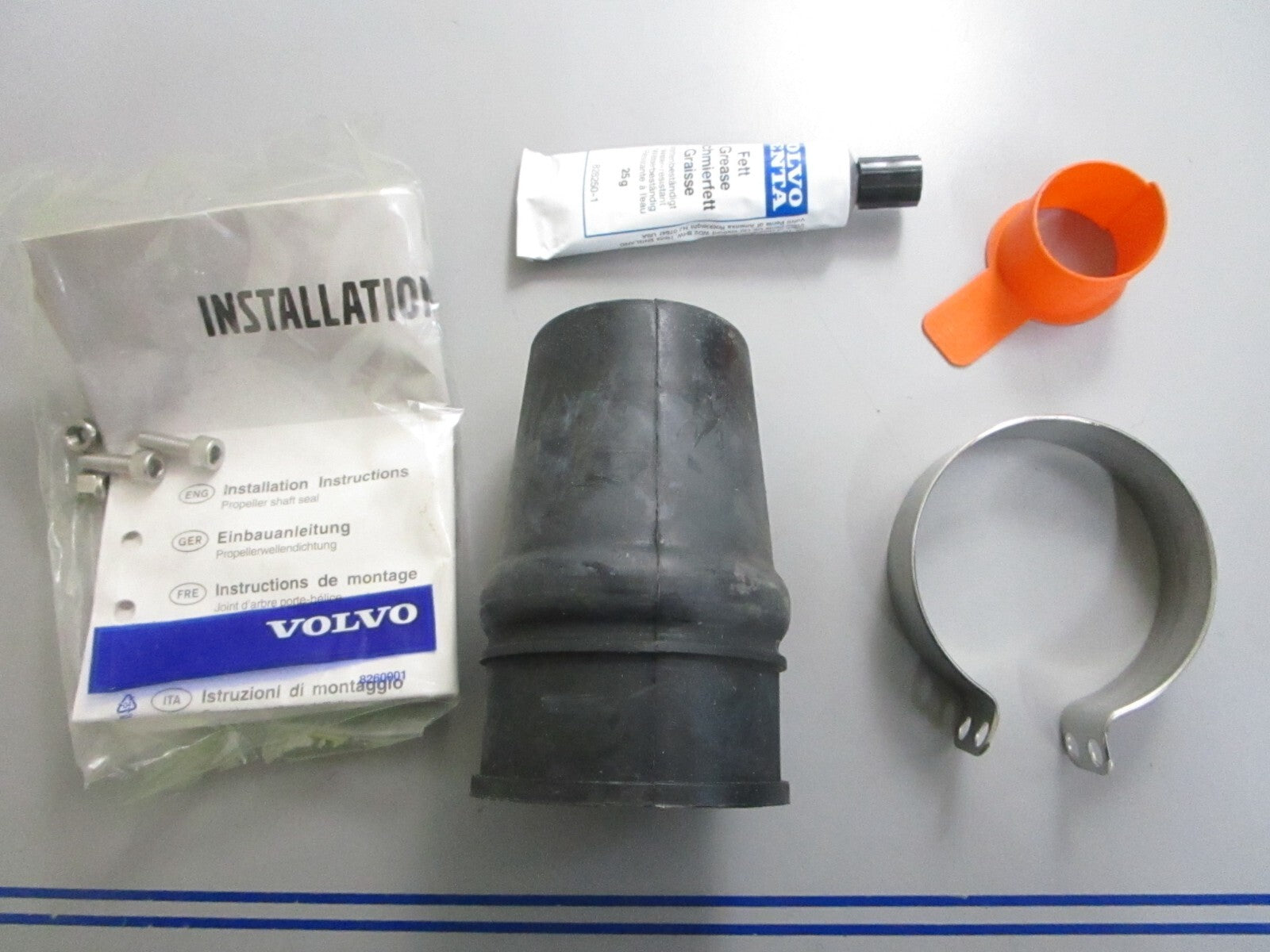 *NEW OEM* 0820 Volvo Penta Seal 828526