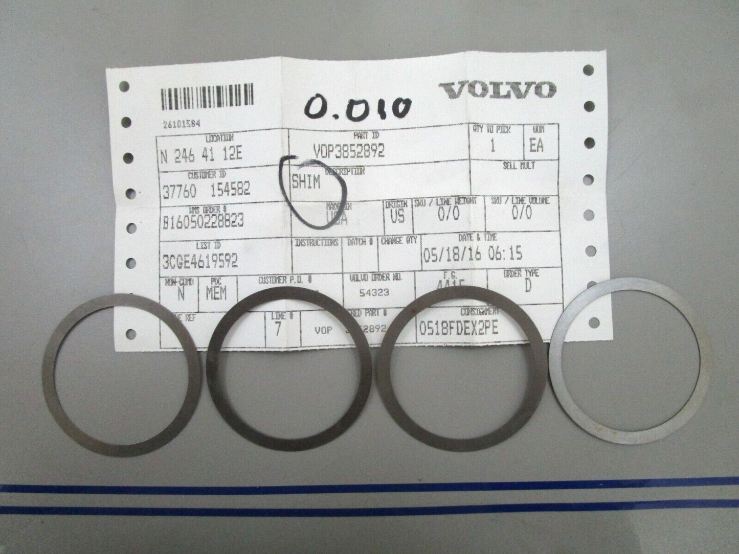 *NEW OEM* (LOT OF 4) 0810 Volvo Penta Shim 3852892