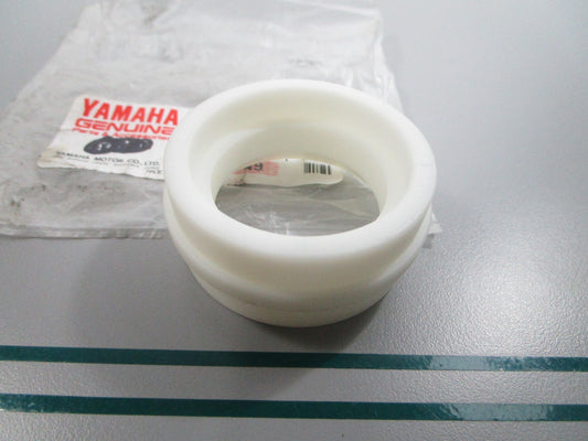 NEW OEM 2GU-22151-10-00 Yamaha Guard Seal 0810