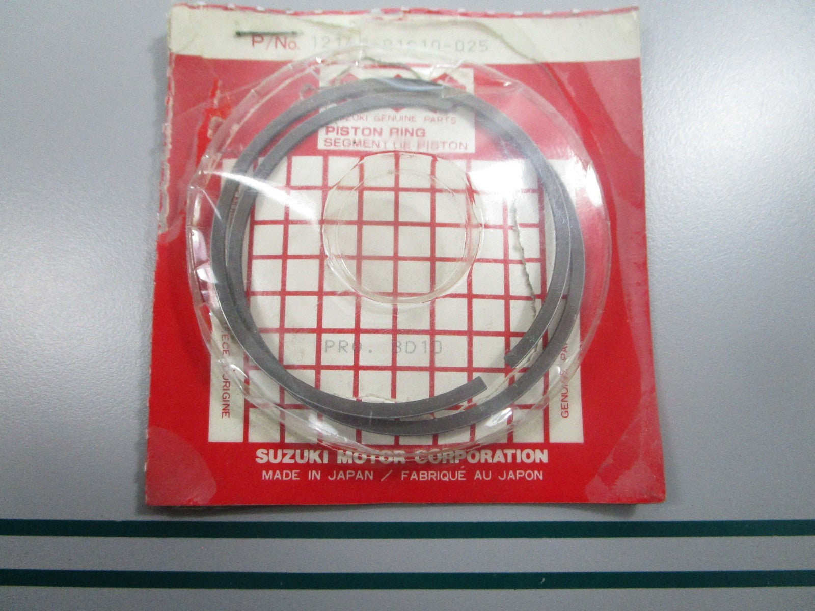 NEW OEM 12140-01C10-025 Suzuki Piston Ring Set 0810