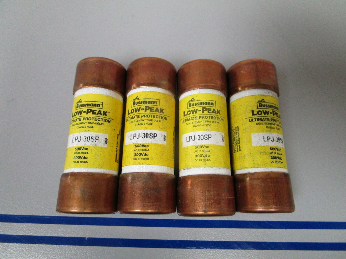NEW OEM LPJ-30SP Bussman Low-Peak Dual Element Time Delay Class J Fuse (4) 0720