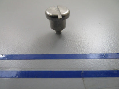 *NEW OEM* 0810 OMC Johnson Evinrude Screw 339185 0339185