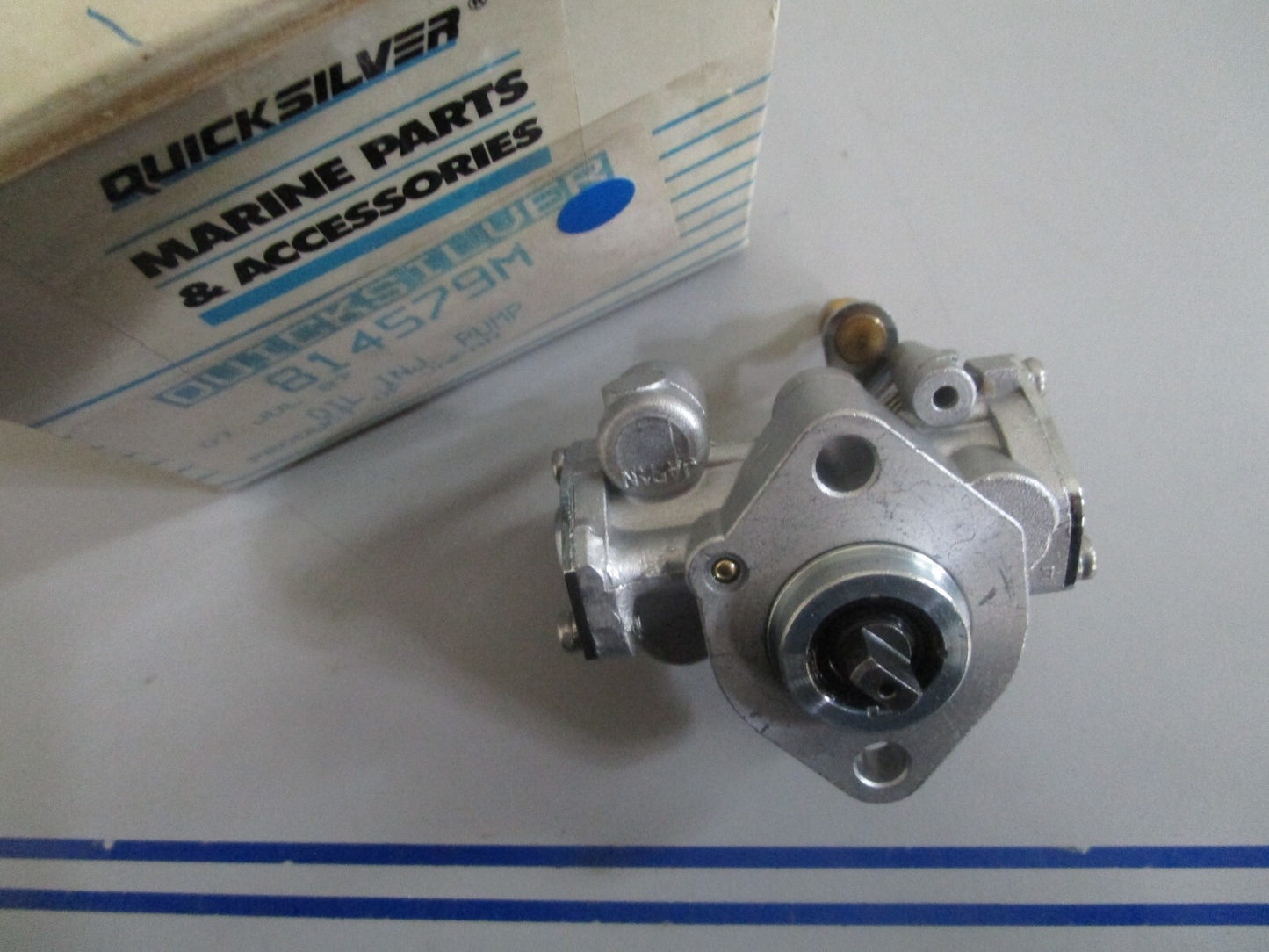 *NEW OEM* 0820 Mercury Quicksilver Oil Injection Pump 814579M