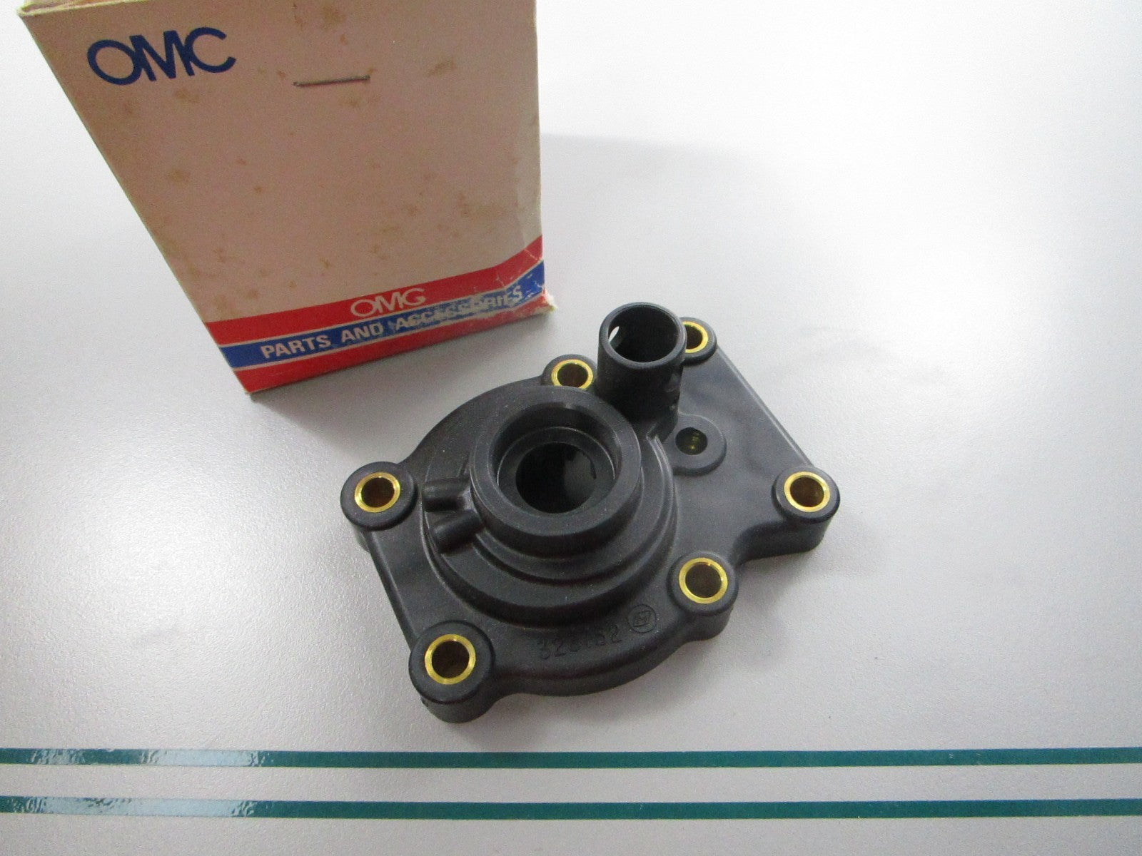 NEW OEM 393632 0393632 OMC Johnson Evinrude Water Pump Housing 0810
