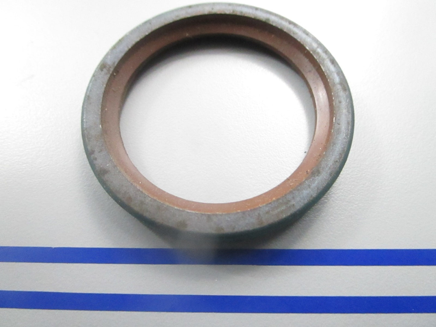 *NEW OEM* 0810 OMC Johnson Evinrude Crankcase Seal 339620 0339620