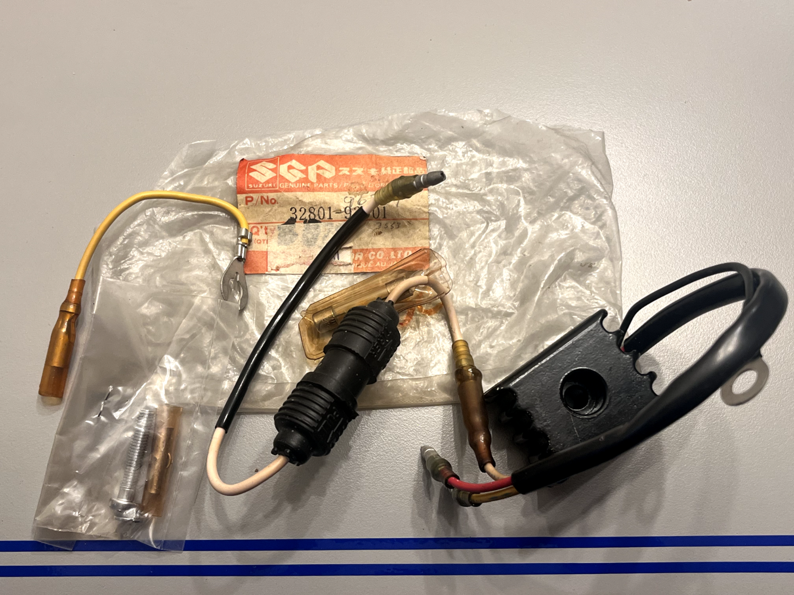 *NEW OEM* 0720 Suzuki 1986 9.9hp Rectifier Assembly 32801-93901