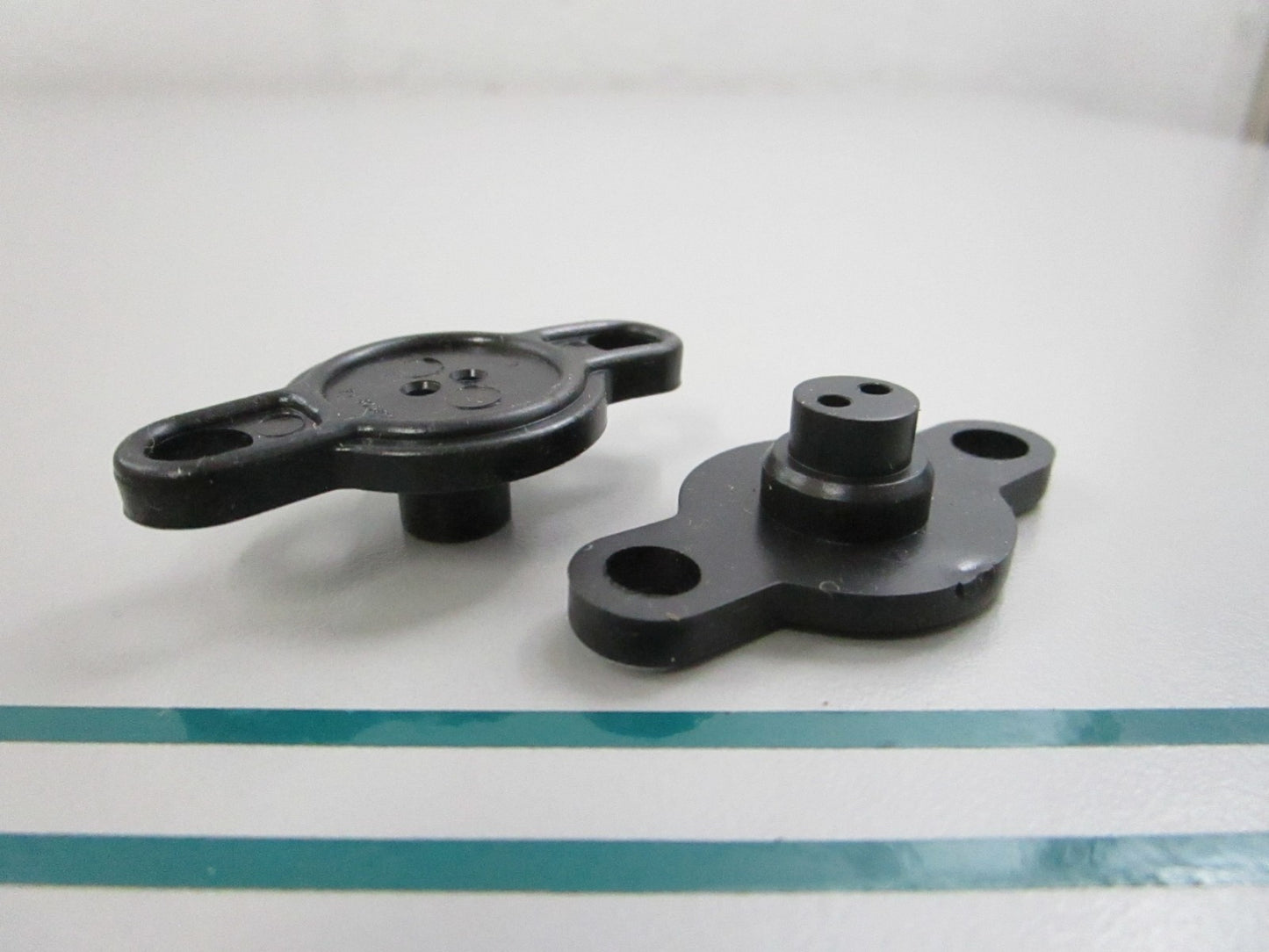 NEW OEM (LOT OF 2) 25-805294 Mercury Quicksilver Grommet 0810