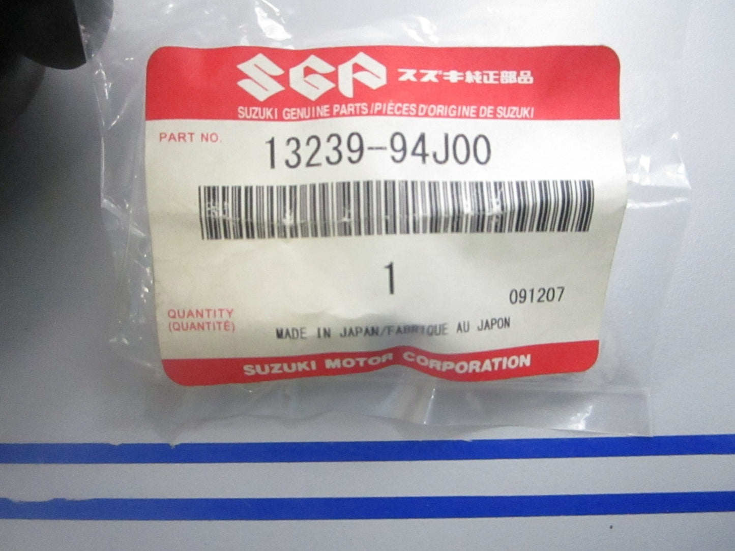 *NEW OEM* 0810 Suzuki Rubber Cap 13239-94J00