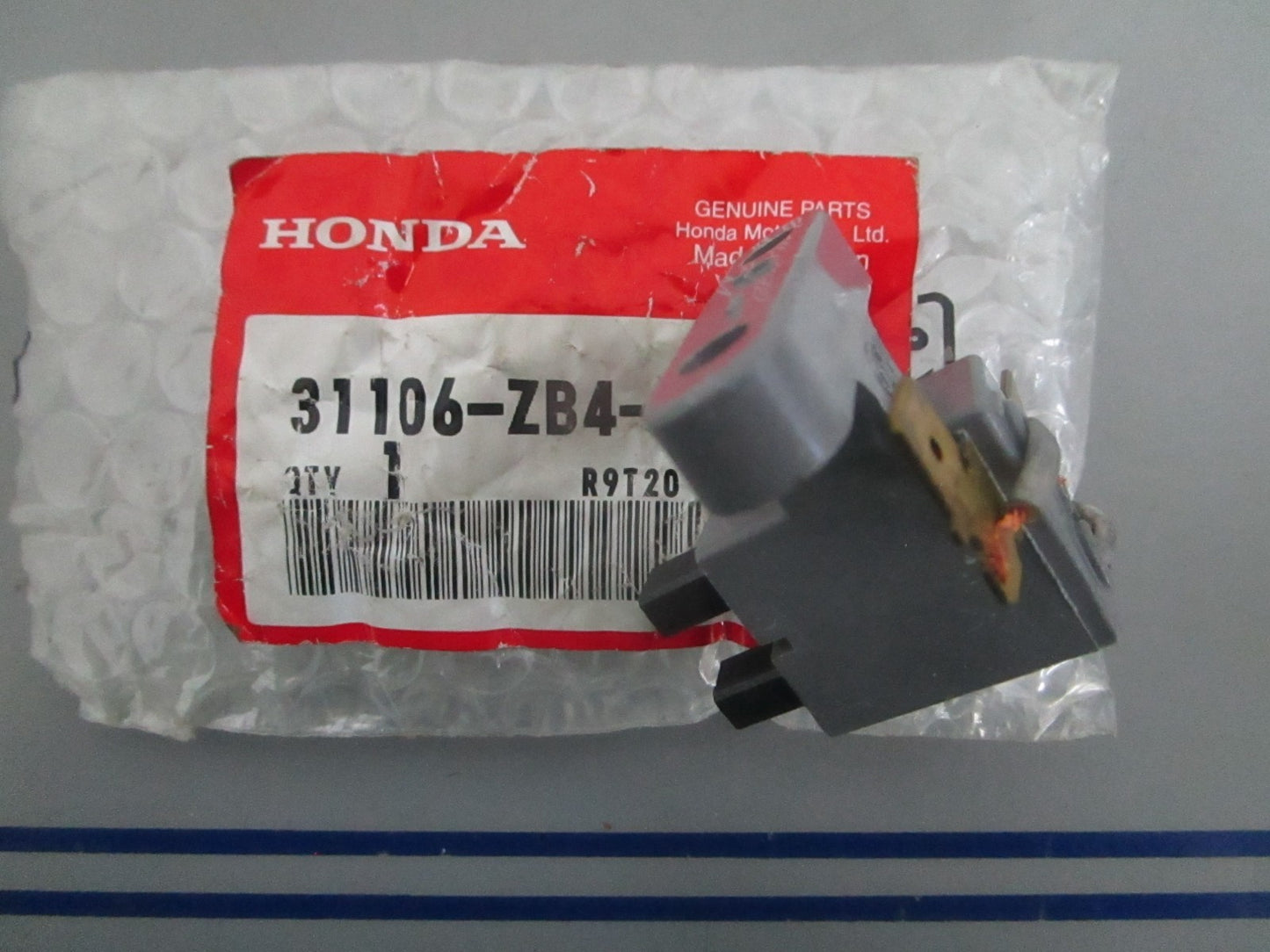 *NEW OEM* 0820 Honda Brush Assy 31106-ZB4-003