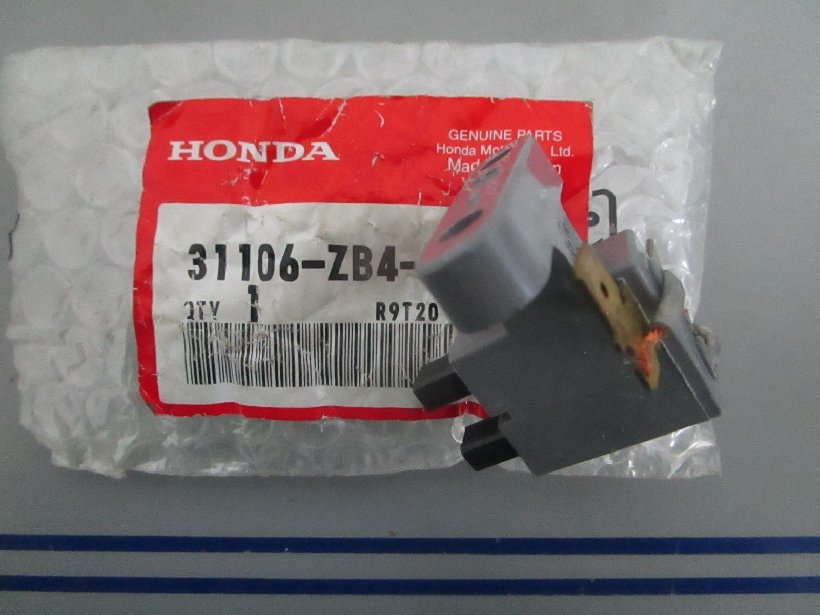 *NEW OEM* 0820 Honda Brush Assy 31106-ZB4-003