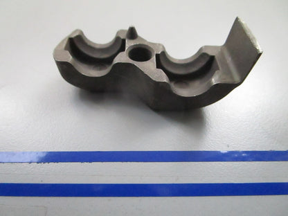 *NEW OEM* 0810 OMC Johnson Evinrude Trunnion 349060 0349060