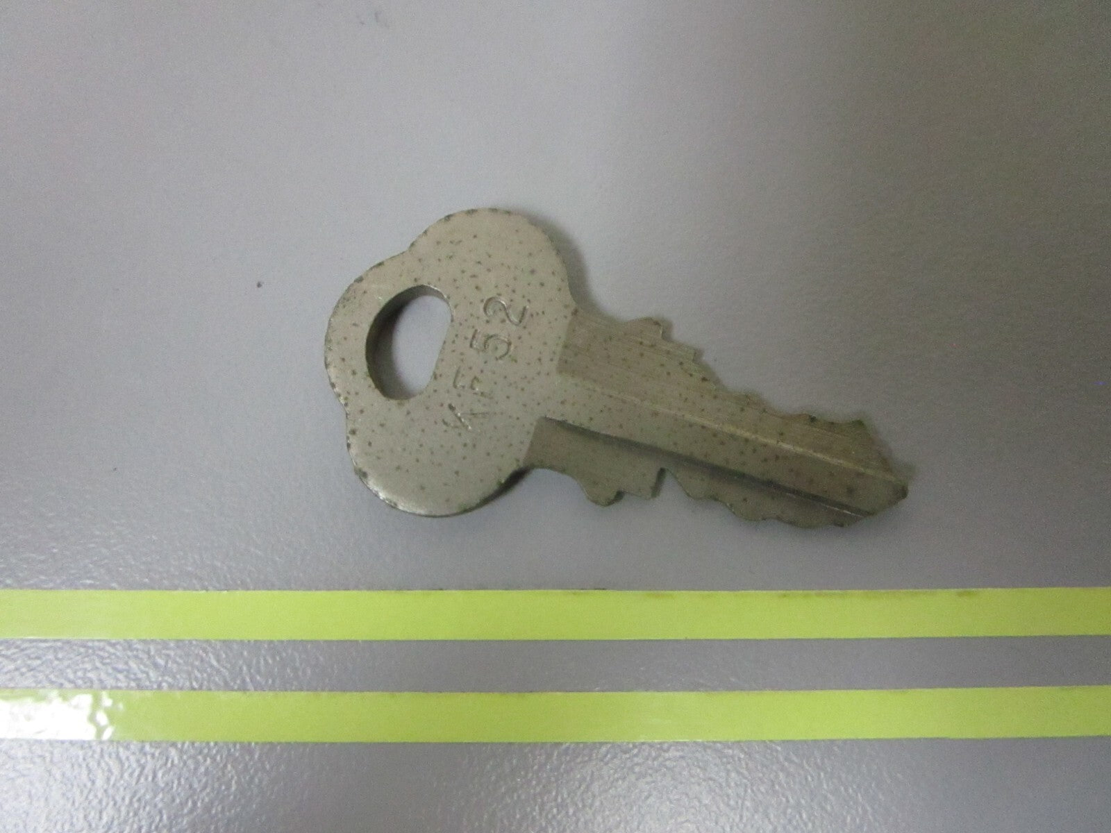 *NEW OEM* 0810 OMC Johnson Evinrude Ignition Key KF52 501567 0501567