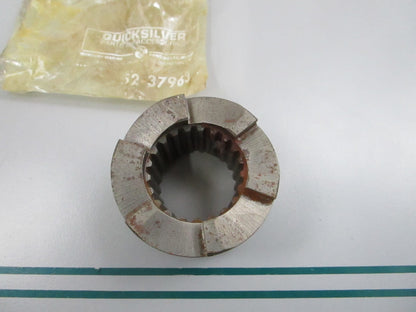 NEW OEM 52-37963 Mercury Quicksilver Clutch Dog 0810