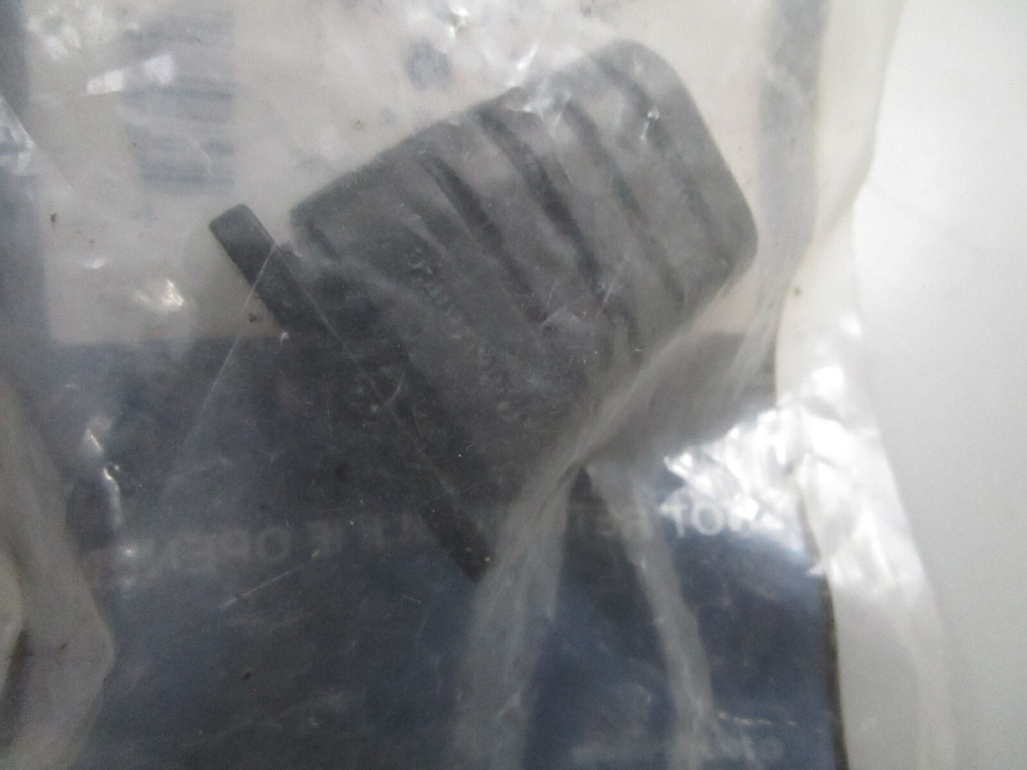 *NEW OEM* 0810 MotorGuide Grommet 25-MAP07101