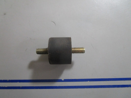 *NEW OEM* 0810 Volvo Penta Rubber Isolator 3850234