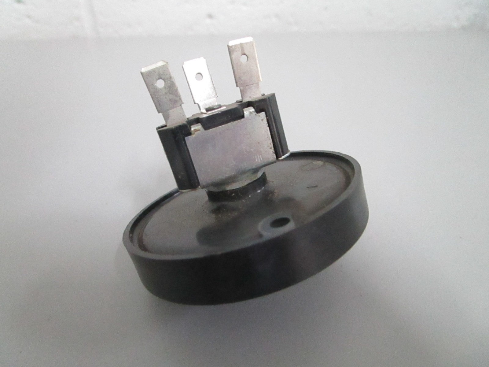 NEW OEM 172899 0172899 OMC Johnson Evinrude Trim Switch Assy 0820