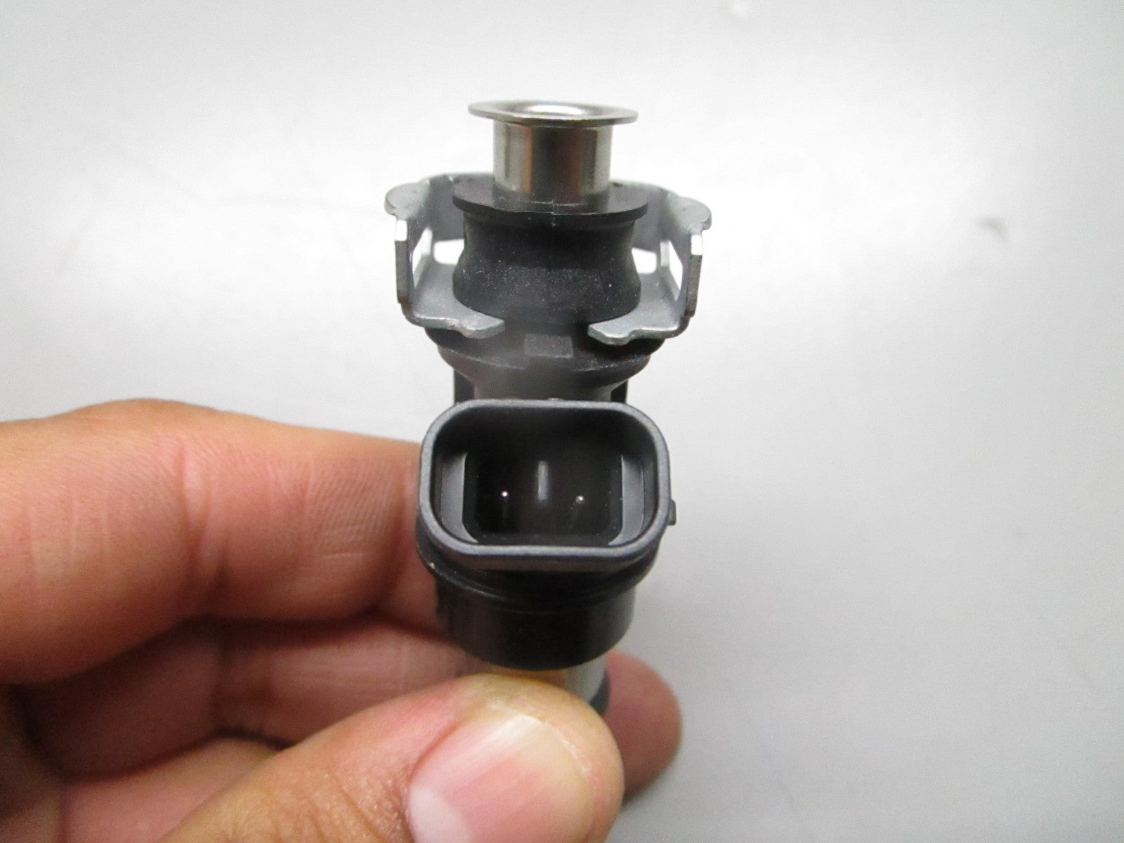 *NEW OEM* 0820 Mercury Quicksilver Injector w/o O-Ring 881693002
