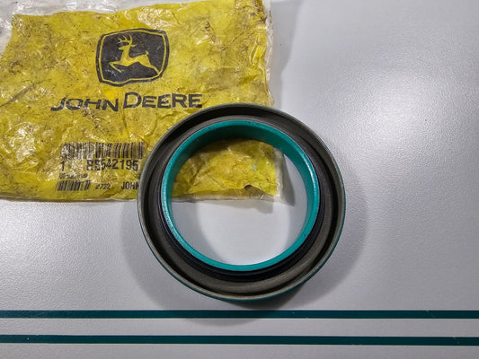 NEW OEM RE542195 John Deere Oil Seal 0810