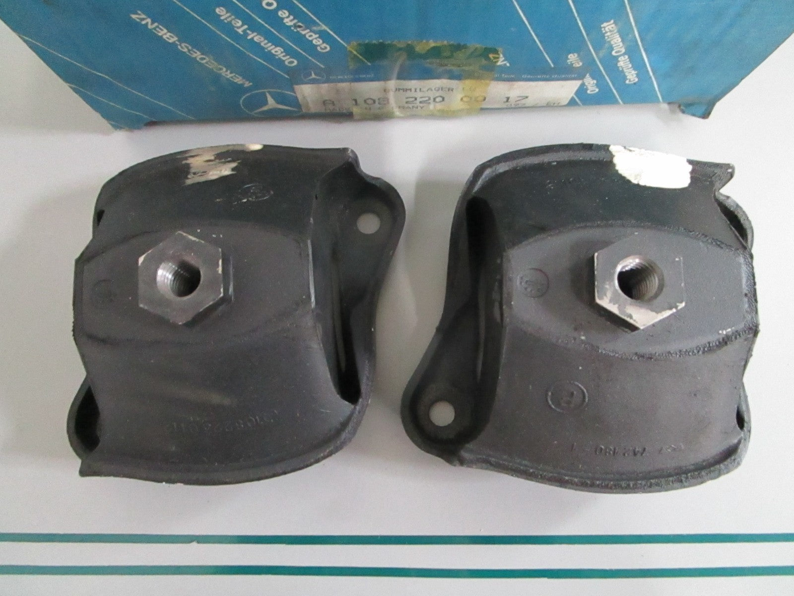 NEW OEM A1082200017 Mercedes-Benz Mount Kit (No Hardware) 0820
