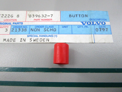 NEW OEM 839632 Volvo Penta Button 0810