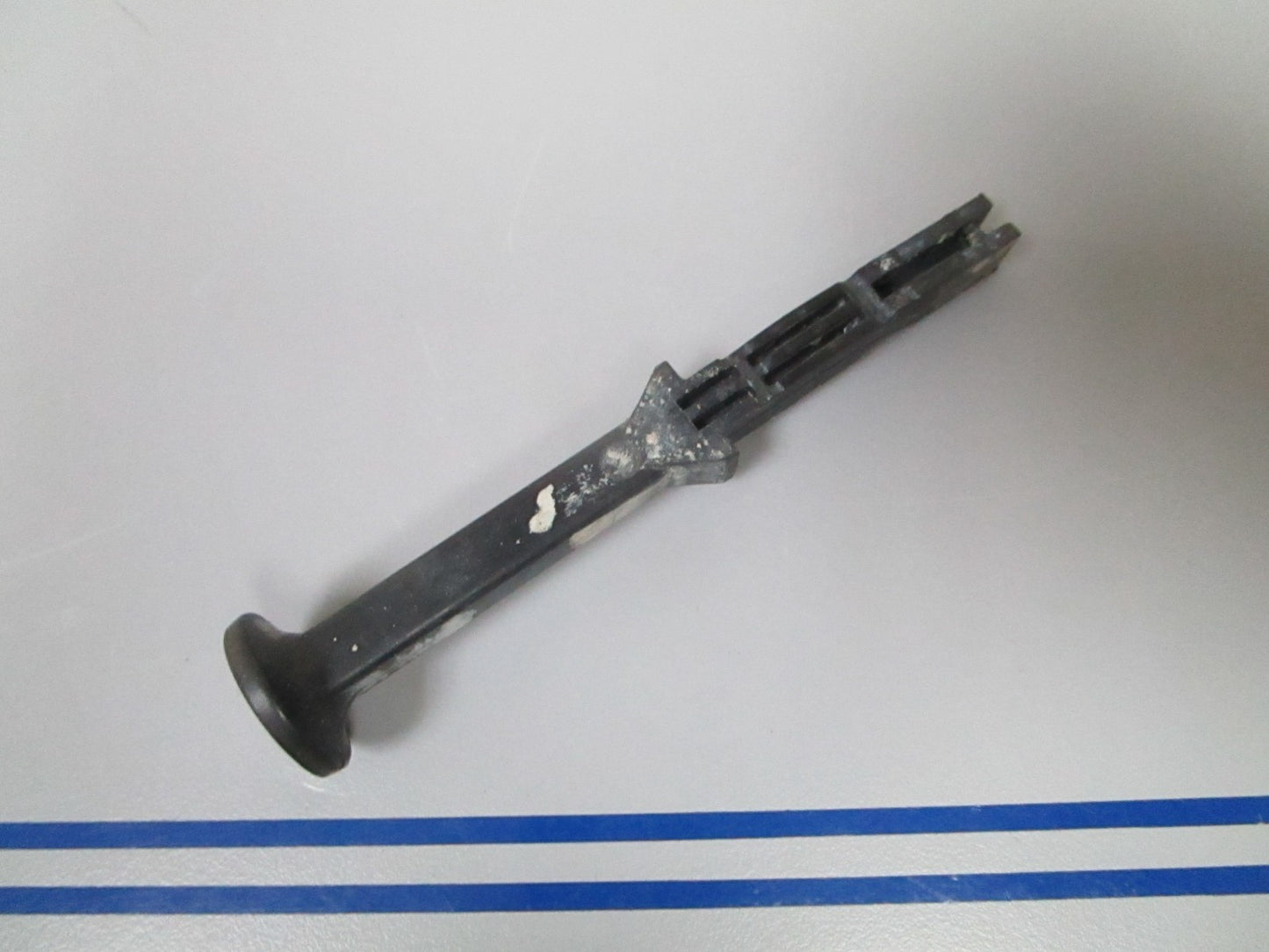 NEW OEM 205290 0205290 OMC Johnson Evinrude Choke Lever 0720
