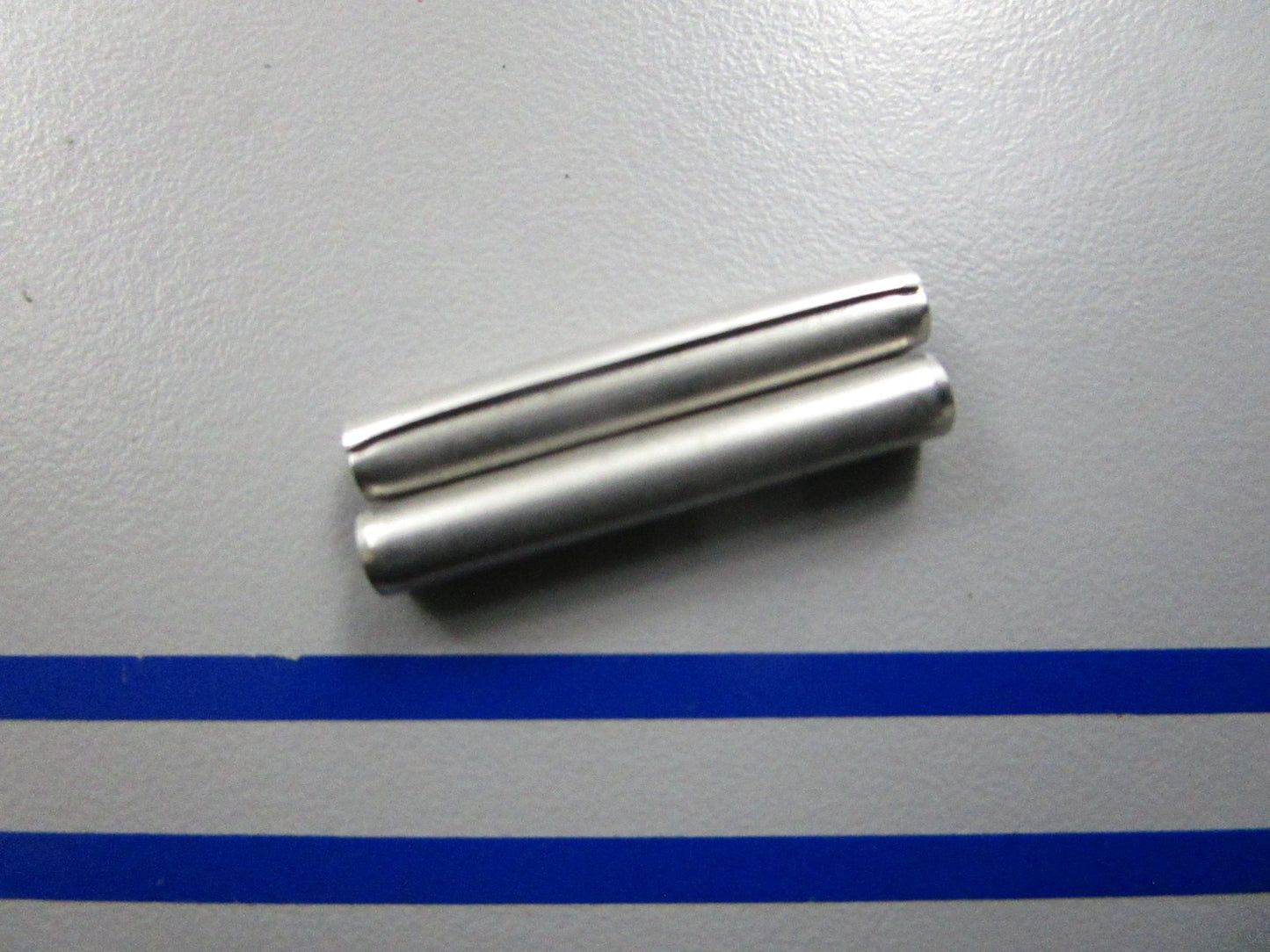 *NEW OEM* (LOT OF 2) 0810 OMC Johnson Evinrude Spiral Pin 334960 0334960