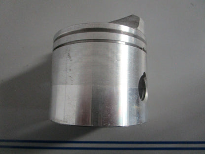 NEW OEM 378526 0378526 317806 OMC Johnson Evinrude .020 Piston 0820