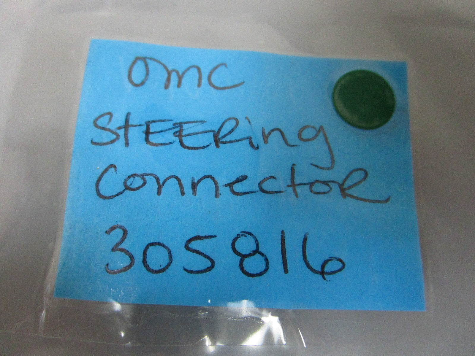 NEW OEM 305816 0305816 OMC Johnson Evinrude Steering Connector 0810