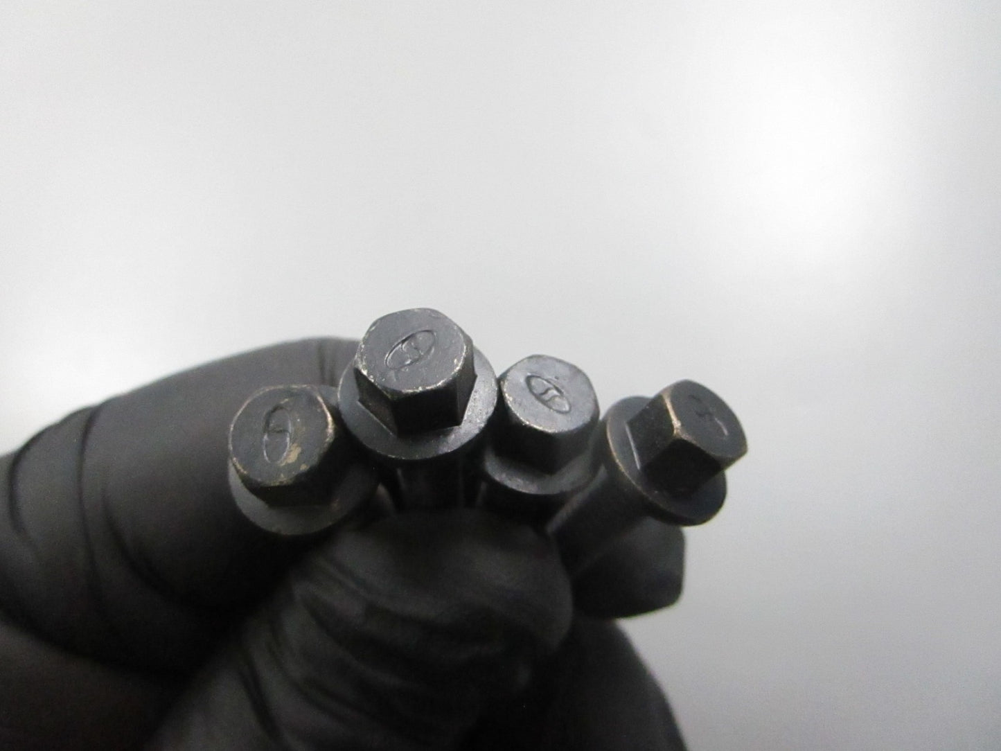 *NEW OEM* (LOT OF 4) 0810 Mercury Quicksilver Screw 8M0022324