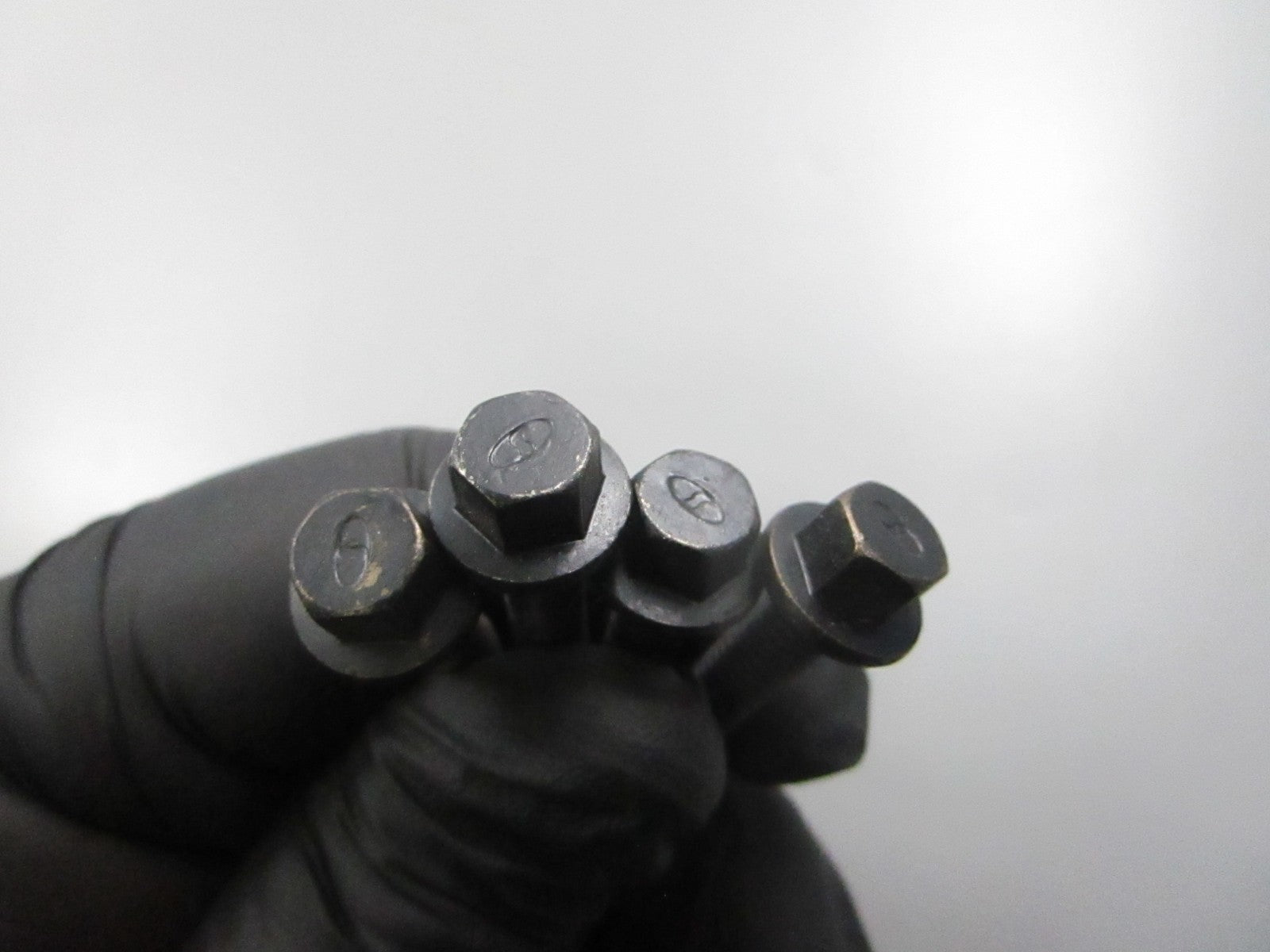 *NEW OEM* (LOT OF 4) 0810 Mercury Quicksilver Screw 8M0022324