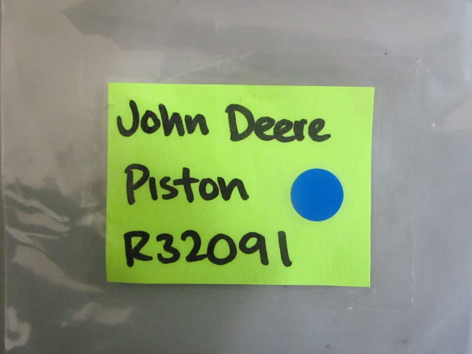 *NEW OEM* 0820 John Deere Piston R32091