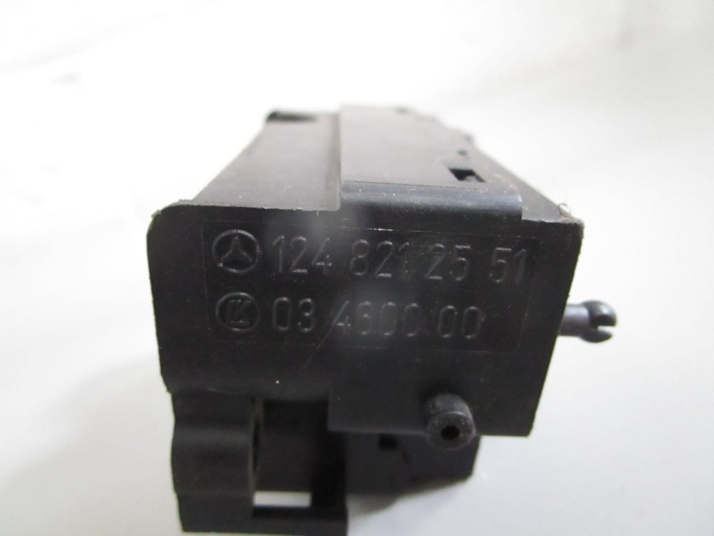 NEW OEM 1248212551 Mercedes-Benz Seat Adjustment Switch 0820