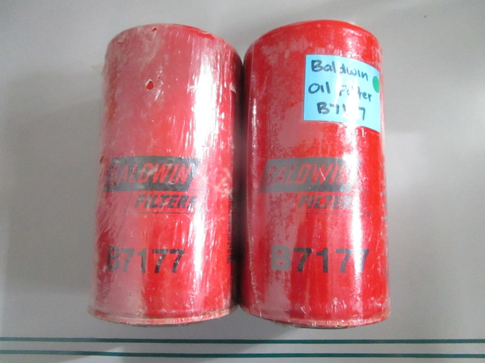 NEW OEM (LOT OF 2) B7177 Baldwin Oil Filter 0820