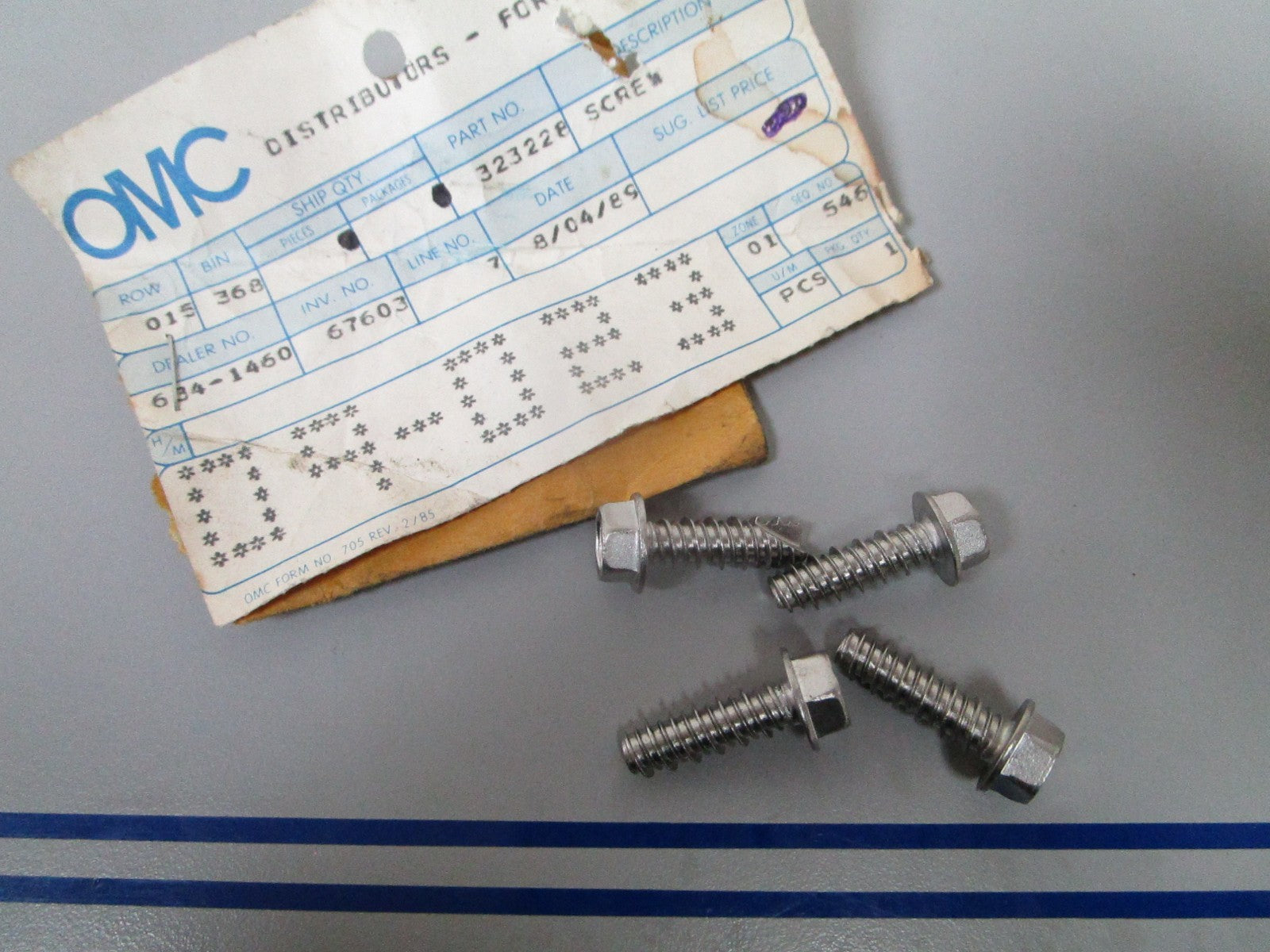NEW OEM (LOT OF 4) 323228 0323228 OMC Johnson Evinrude Screw 0810
