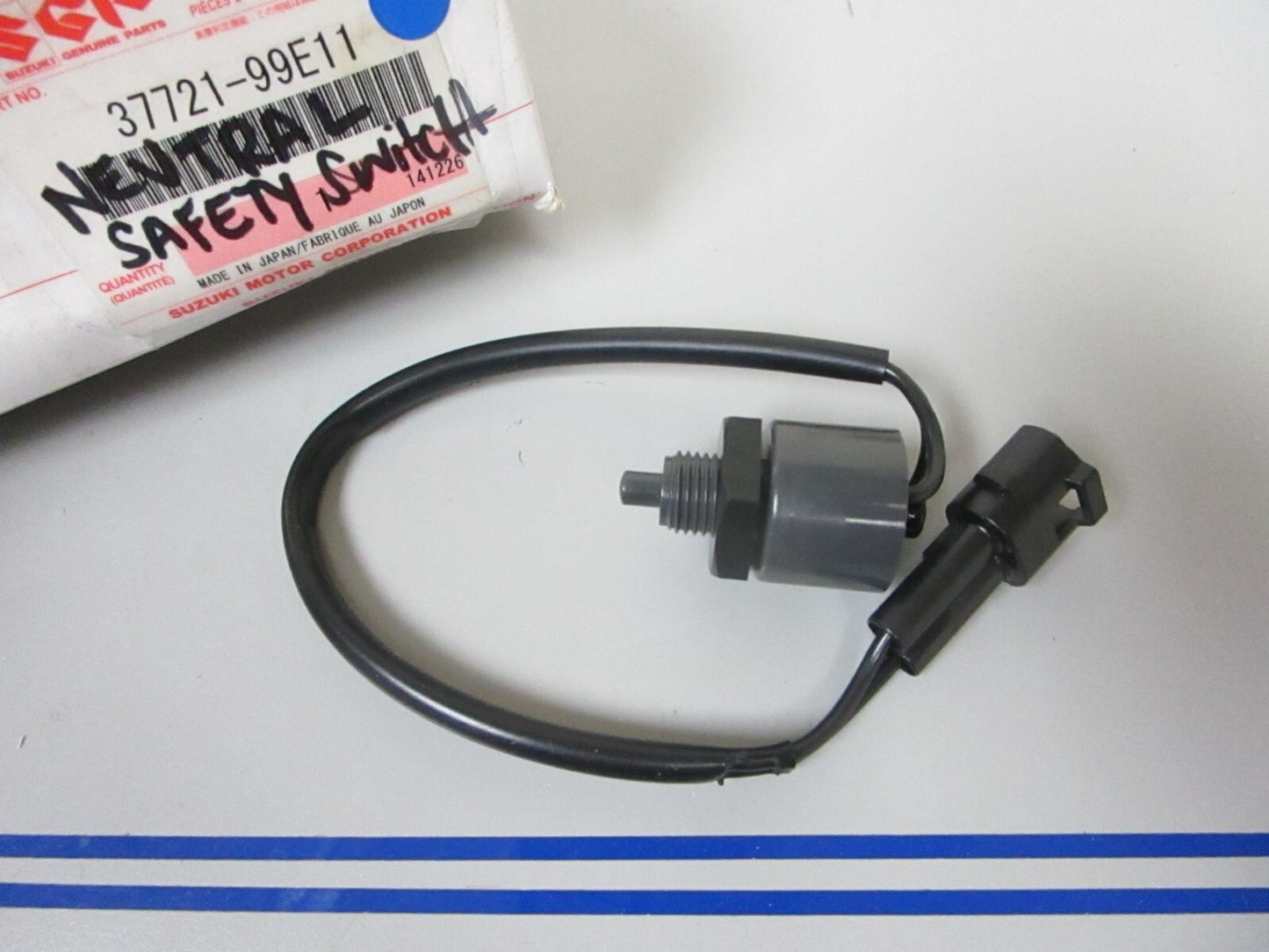 *NEW OEM* 0720 Suzuki Neutral Switch 37721-99E11