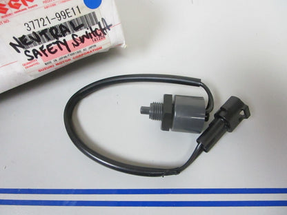 *NEW OEM* 0720 Suzuki Neutral Switch 37721-99E11