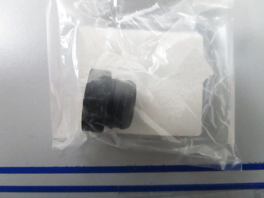 *NEW OEM* 0810 Suzuki Water Grommet 17563-94400