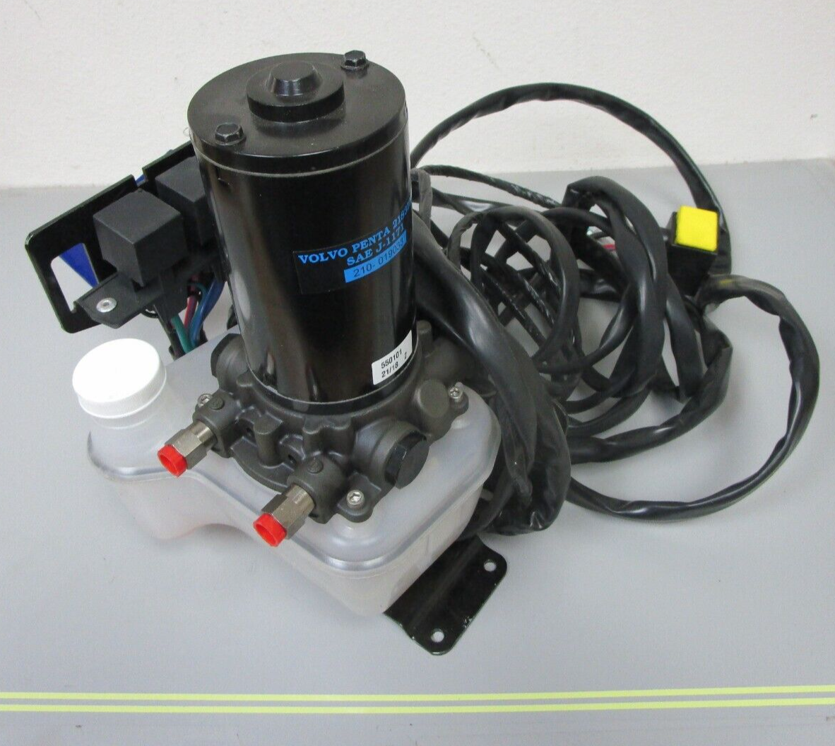 *NEW OEM* 0720 Volvo Penta Trim Pump Assembly 21831047 *1 YEAR WARRANTY*