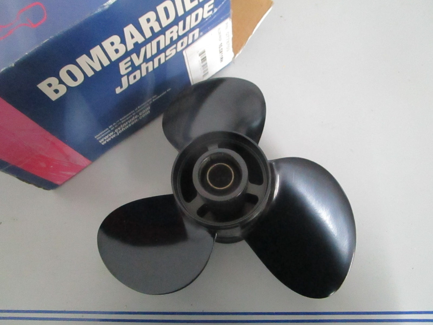 *NEW OEM* 0820 OMC Johnson Evinrude 10.5×11 RH Propeller 778703 0778703