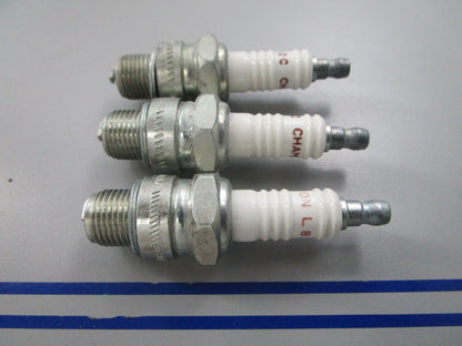 NEW (LOT OF 3) Champion L82C Spark Plug 0810