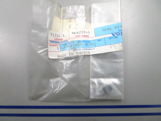 *NEW OEM* 0810 Volvo Penta Sealing Ring 966207