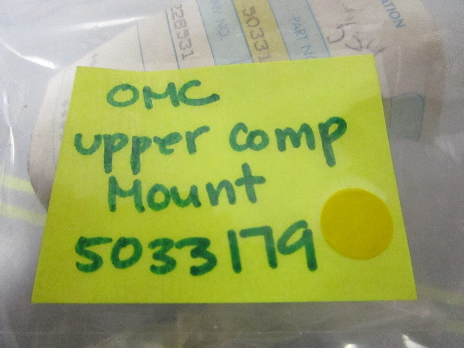 *NEW OEM* 0720 OMC Johnson Evinrude Upper Mount 5033179