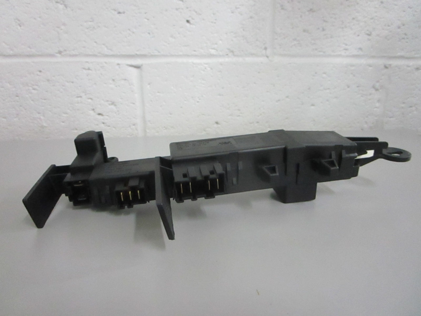 NEW OEM 8182634 Whirlpool FSP Washer Door Latch 0820