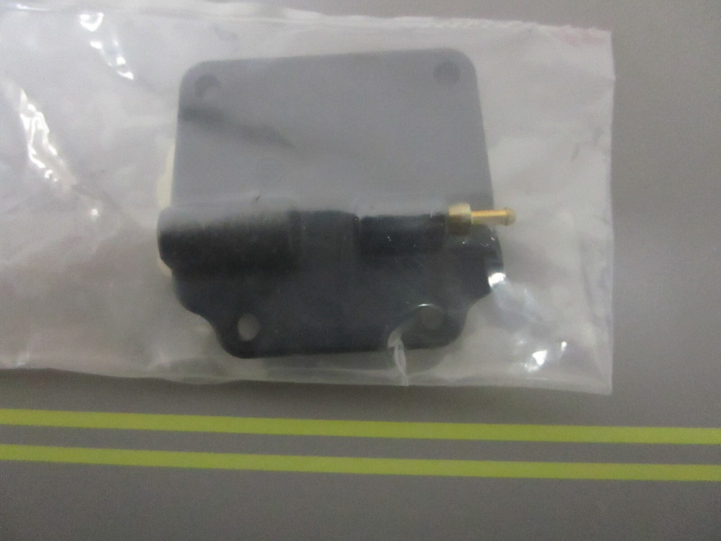 *NEW OEM* 0810 OMC Johnson Evinrude Cover & Nipple Assembly 436951 0436951