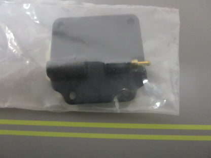 *NEW OEM* 0810 OMC Johnson Evinrude Cover & Nipple Assembly 436951 0436951