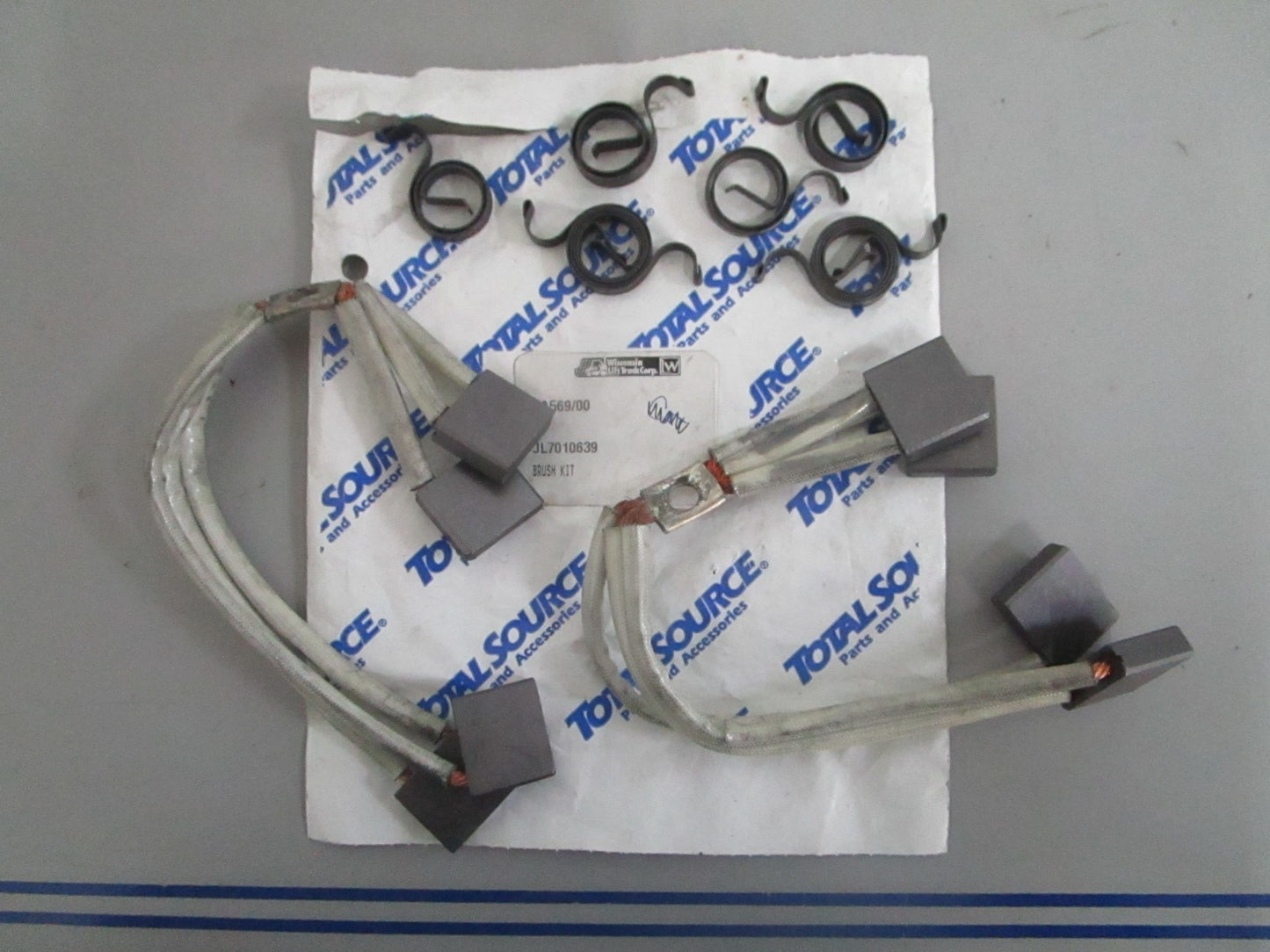 *NEW* 0820 Total Source Brush Kit JL7010639 For: JLG